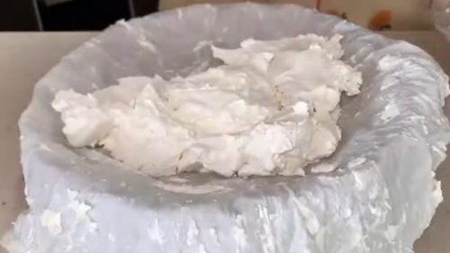 干噎酸奶的風(fēng)險，窒息之虞